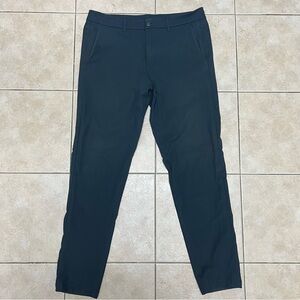 Lululemon Mens Commission Slim Fit Pant Size 34 Gray Grey Warpstreme